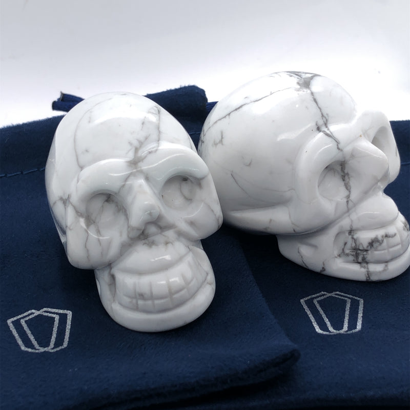 Howlite Giving Skulls